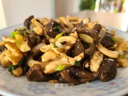 Rolling mushroom fried chicken chest