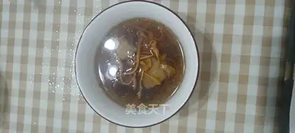 Black peanut pig soup