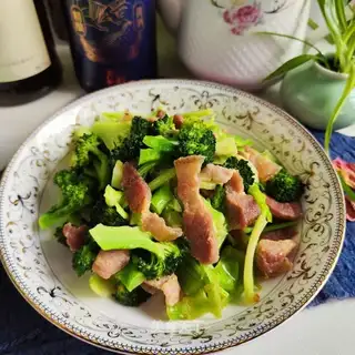 Five flowers for broccoli