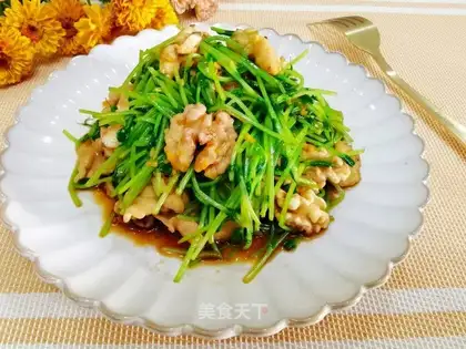 Peas with walnuts