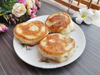 A mustard tarcake
