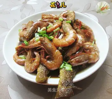 Red burning seafood