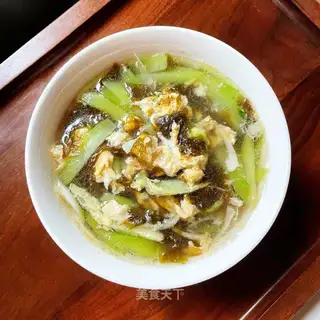 cucumber pickles and omelet soup