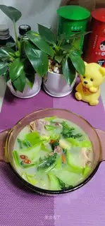 Duck-leg mustard soup