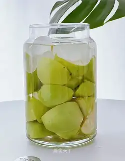 Apple gin