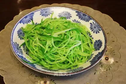 Clean up the radish