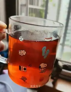 Yellow rose-skinned tea