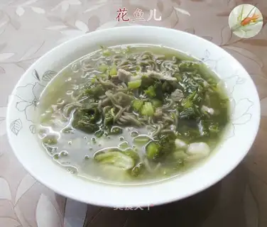 ♪ Pickles and swirl noodles ♪