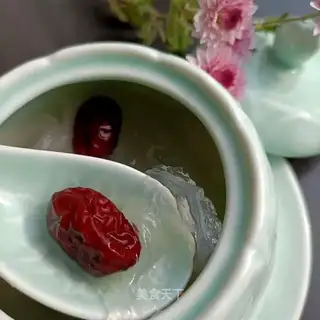 Rainbow pears stewing swallow nest
