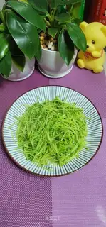 Clean up the peas