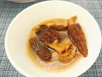 The lamb's bellybone soup