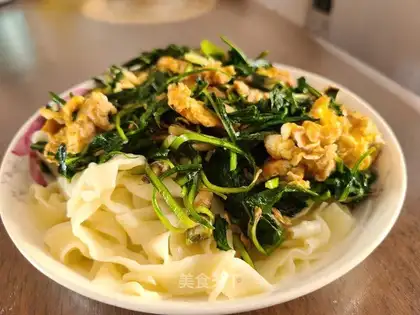Pumpkin eggs for noodles