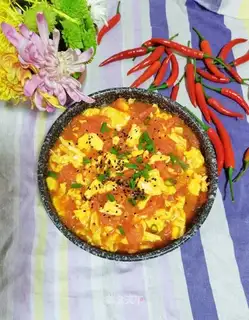 Tomato fried eggs