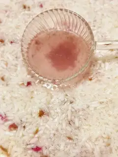 Rose rice wine
