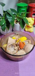 Lian Yu's peanut pig hoof soup