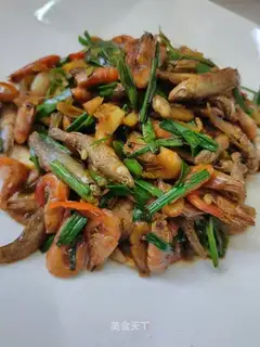 It's a fish and shrimp