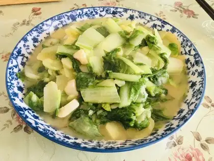 Potato mashed with cabbage