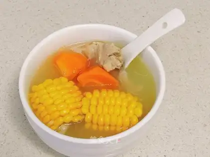 Corn carrot bone soup