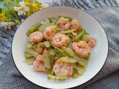 Shrimp with broccoli