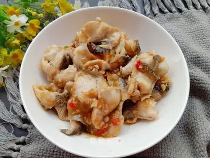 Garlic black fish