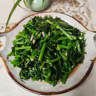 Garlic paste with peas