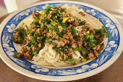 Noodle onions