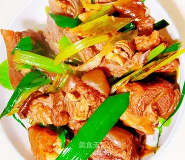 Scrambled lamb chops
