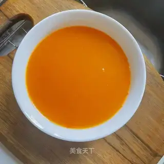 Silver ear carrot soup