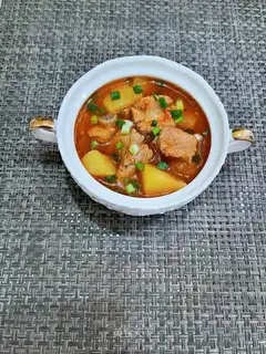 Tomato potato steak soup