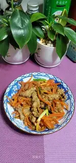 Snowflake beef and carrots