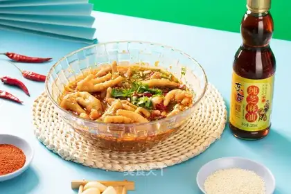 Porridge chicken claws