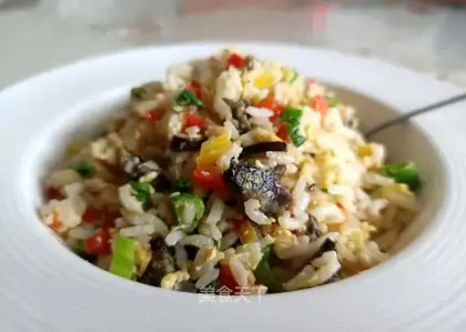 Five eggs of fried rice