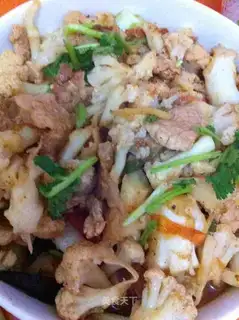 stir-fried cauliflower with tomatoes