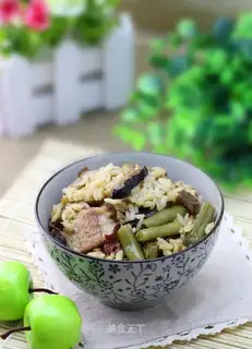 Braised rice with bacon and bean horns