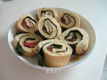 Oat noodle cake roll