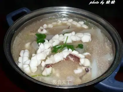 Fresh squid and white radish
