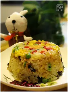 stir-fried rice with mixed vegetables