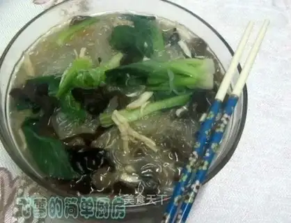 Three delicacies and vermicelli soup