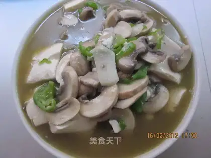 Stewed tofu with mushrooms