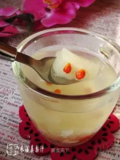 Rice wine, ginger and pear juice