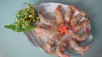 Wonton shrimp rolls