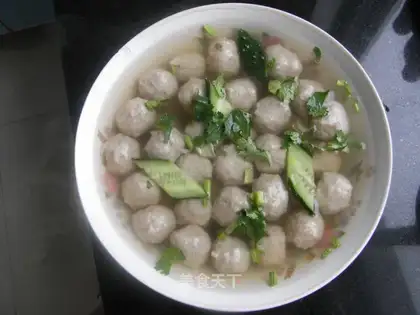 Qing-boiled meatballs
