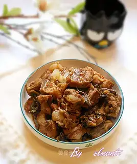 Dried braised pork cartilage with beans