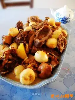Stupid chicken stewed with tiger skin and quail eggs