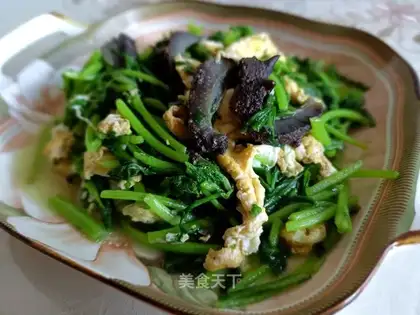 The sea cucumber eggs are fried
