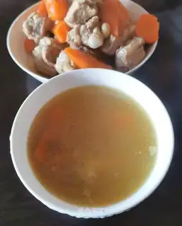 Soybean carrots, broccoli soup