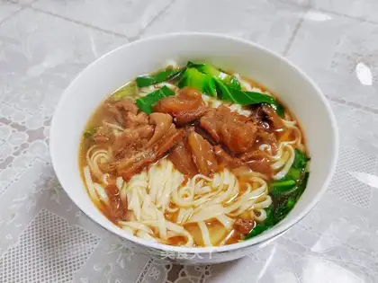 Red-burned cow pasta