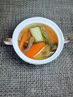 Chicken soup from the deer mushroom mountain