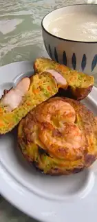 Vegetable shrimp coleslaw