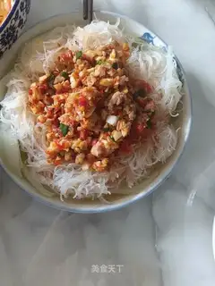 Garlic peppers, steamed pink cabbage